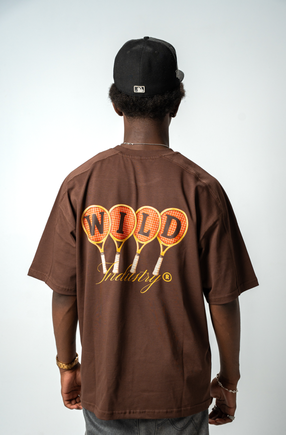 TENNIS CLUB TEE BROWN