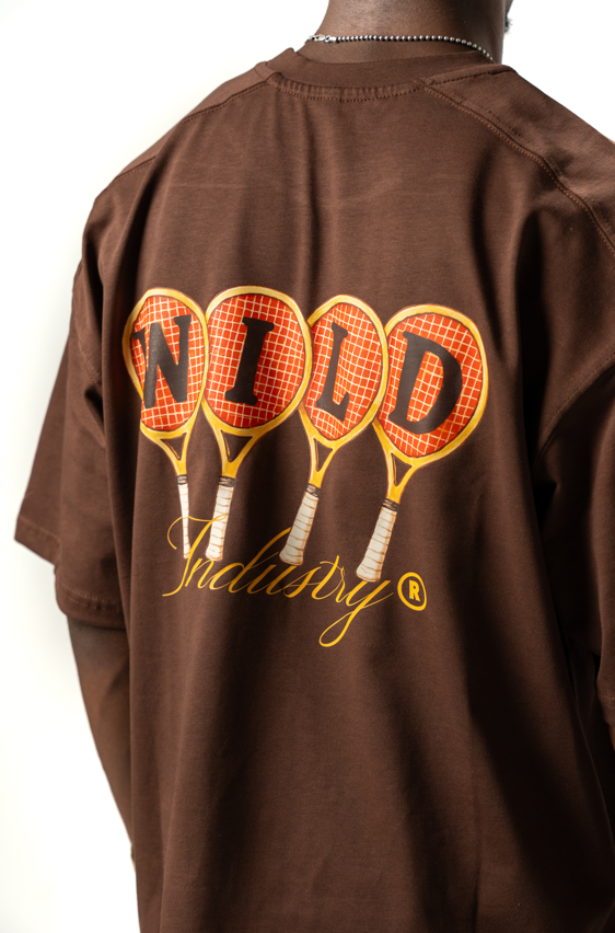 TENNIS CLUB TEE BROWN
